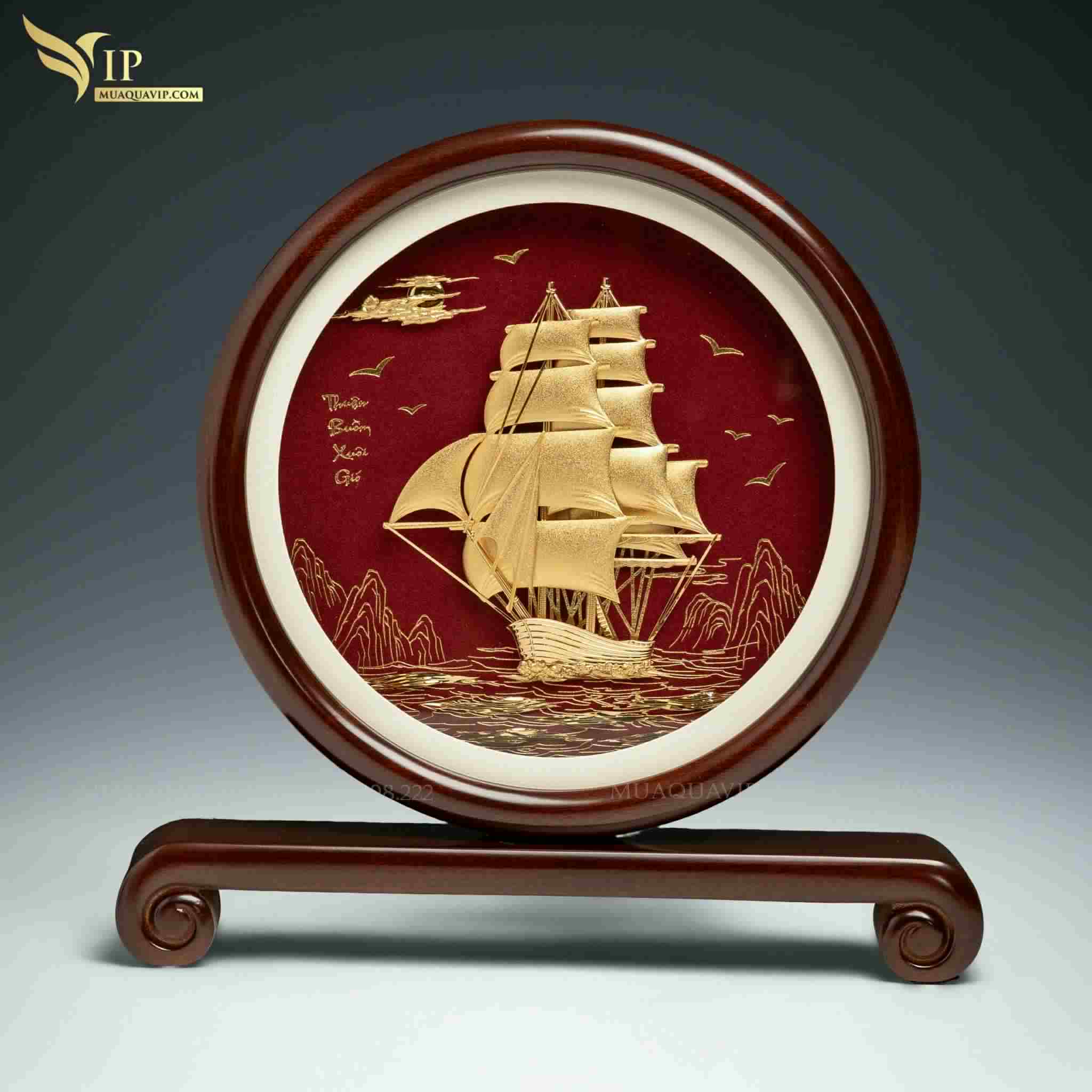 Đĩa Thuyền Thuận Buồm Xuôi Gió Dát Vàng – Quà Tặng Để Bàn | Phượng Vũ Gold